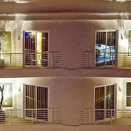 L'olive Homes 호텔 3*